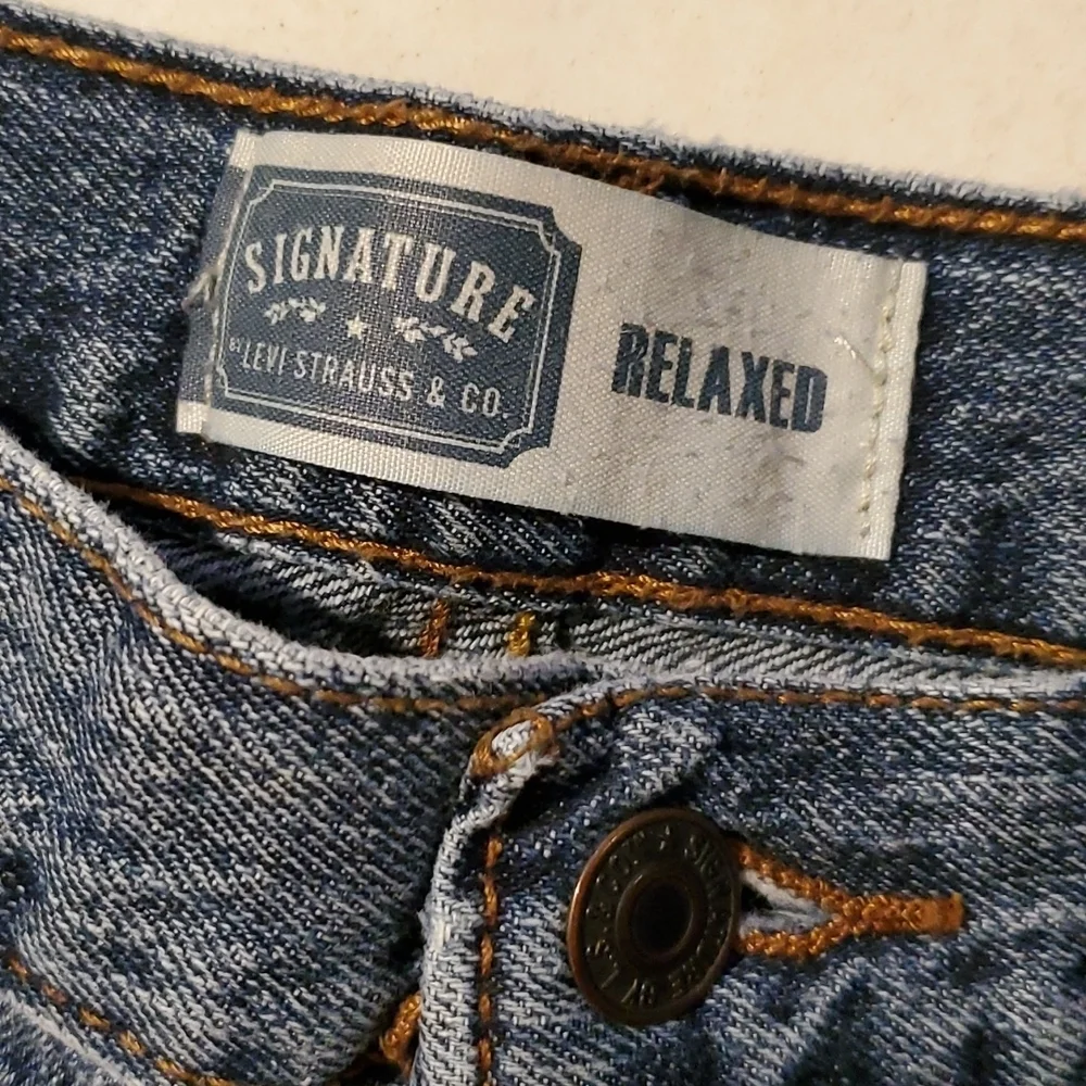 Levi's signature W42 L30 jeans size 42 x 30 denim W42 x L30 pants Levi's…